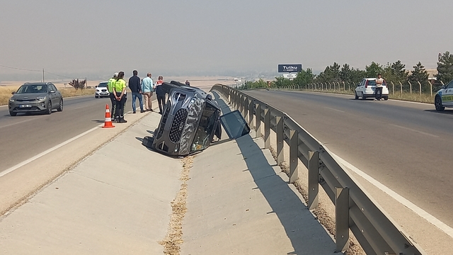 Afyonkarahisar'da devrilen otomobildeki 1 kişi öldü, 3 kişi yaralandı