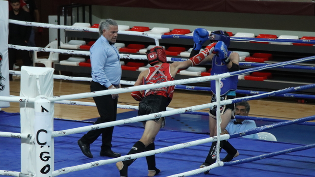 Kırklareli'nde Hayrullah Camadan Gençler Türkiye Muaythai Şampiyonası sürüyor