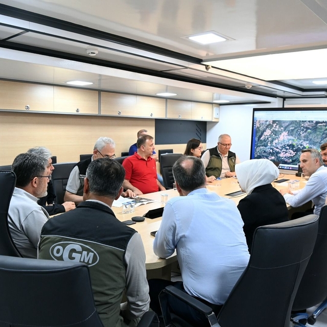 Sakarya'da çıkıp Bilecik'e sıçrayan orman yangını 2'nci gününde (5)