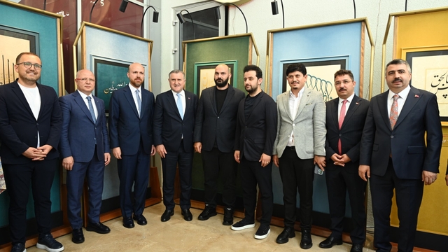 Bursa'da "Adil-i Mutlak" hat sergisi açıldı