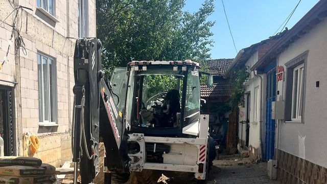 Bursa'da kazı sırasında doğal gaz borusunun patlaması sonucu 4 kişi yaralandı