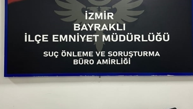 İzmir'de düğünde havaya ateş etmek için silah alan 2 şüpheli tutuklandı