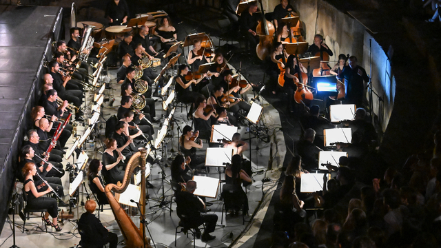 Efes Opera ve Bale Festivali, "Kuğu Gölü" balesiyle perdelerini açtı