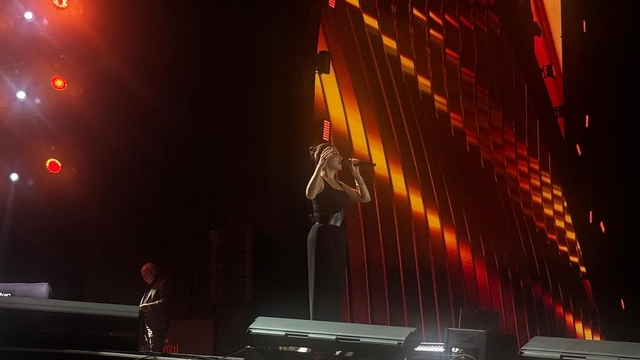 Şarkıcı Ebru Yaşar Bursa'da konser verdi