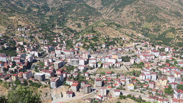 Şemdinli Jandarma Komutanlığı binasının yerine gençlik merkezi yapılıyor