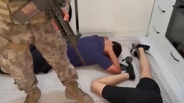 Diyarbakır merkezli 14 ilde 'Akbaba' operasyonu: 18 tutuklama