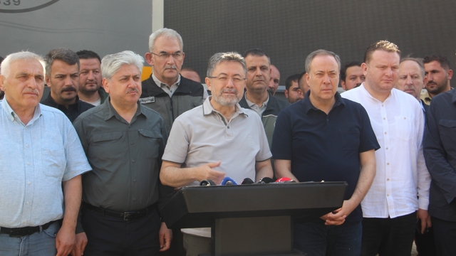 Bakan Yumaklı: Sakarya-Bilecik sınırındaki yangın büyük oranda kontrol altına alındı