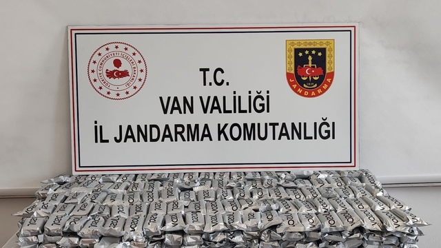 Van'da kaçakçılık operasyonlarında 2 şüpheli yakalandı