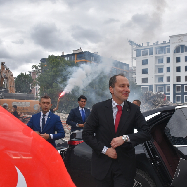 Yeniden Refah Partisi Genel Başkanı Erbakan, partisinin Afyonkarahisar Kong...