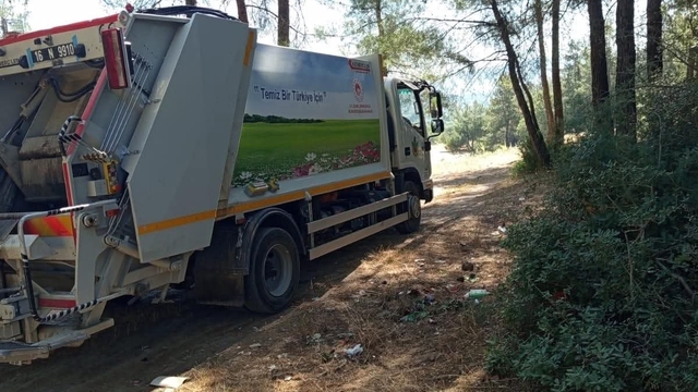 Orhaneli'de ormanlık alanda çevre temizliği yapıldı