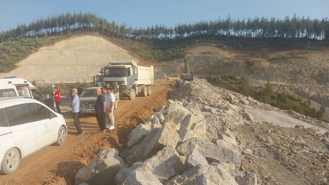 Adana'da gölet inşaatında göçük altında kalan işçi öldü