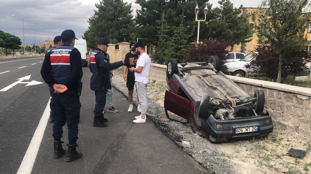 Nevşehir'de kediye çarpmamak için manevra yapan sürücü kazada yaralandı