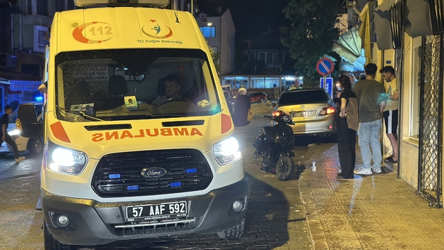 Sinop'ta motosikletle otomobilin çarpıştığı kazada 2 kişi yaralandı