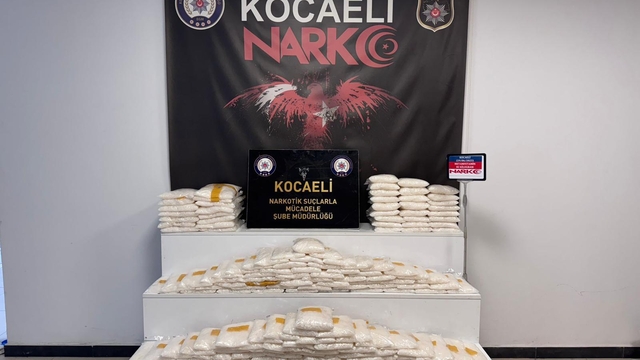 Kocaeli'de 82 kilogram sentetik uyuşturucu ele geçirildi