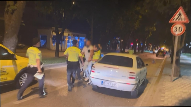 Aracını polislerin üzerine sürüp kaçan alkollü sürücüden 'heyecanlandım' savunması