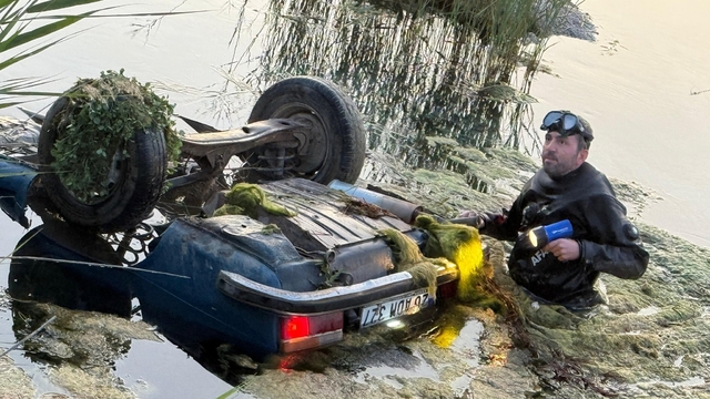 Eskişehir'de suya düşen otomobildeki 3 kişi kurtarıldı