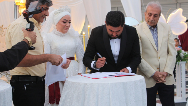 Eski Tarım ve Orman Bakanları Kirişci ve Eker, Konya'da nikah şahidi oldu