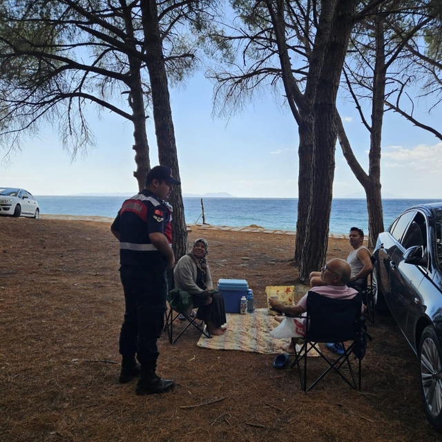 Çanakkale'de ormanlık alanlarda denetim ve bilgilendirme sürüyor