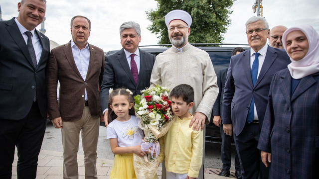 Diyanet İşleri Başkanı Erbaş Sakarya'da yaz Kur'an kursları açılış programında konuştu: