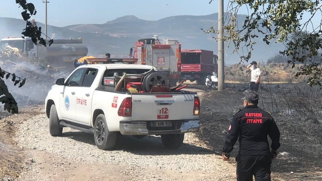 Kayseri Büyükşehir Belediyesi İtfaiyesi, Manisa'daki yangınlara destek veriyor