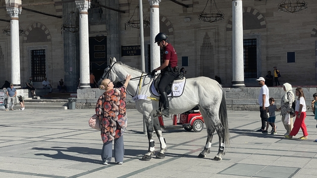 Konya'da atlı polis birliği göreve başladı