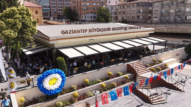 Gaziantep'te "Emekliler Lokali" açıldı
