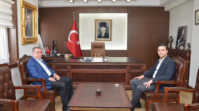 Midyat Belediye Başkanı Şahin'den Kaymakam Kaya'ya ziyaret