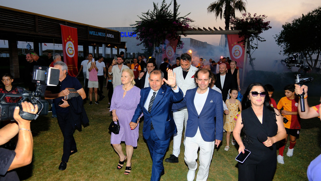 Antalya'da Galatasaray'ın 25'inci şampiyonluk coşkusu