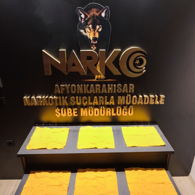 Afyonkarahisar'da aracında uyuşturucu ele geçirilen şüpheli tutuklandı