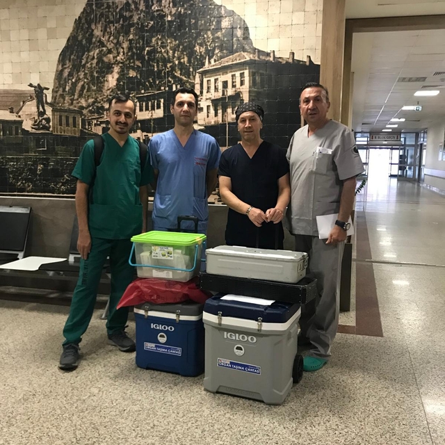 Afyonkarahisar'da beyin ölümü gerçekleşen kişinin organları 3 kişiye umut o...