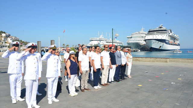 Kuşadası'nda Denizcilik ve Kabotaj Bayramı kutlandı