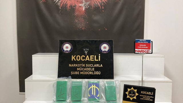 Anadolu Otoyolu'nda durdurulan kamyonette 9 kilogram kokain ele geçirildi