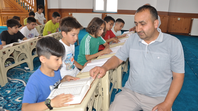 Gümüşhacıköy'de yaz Kur'an kursları başladı