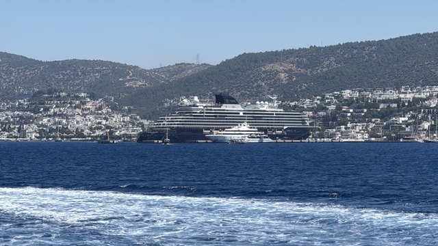 "Explora I" gemisi Bodrum'a 734 yolcu getirdi