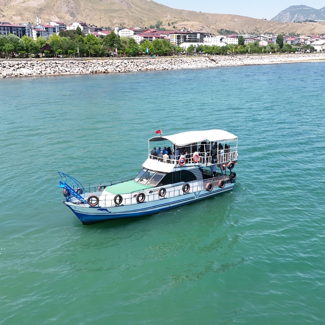 Bitlis'te Denizcilik ve Kabotaj Bayramı kutlandı