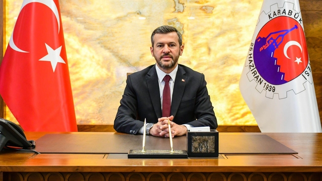 Çetinkaya'dan Hazreti Muhammed'in karikatür çizimini yayımlayan dergiye tepki