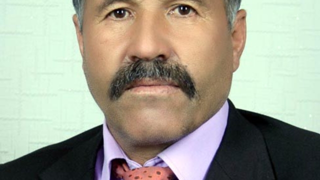 Kestiği ağacın altında kalıp öldü