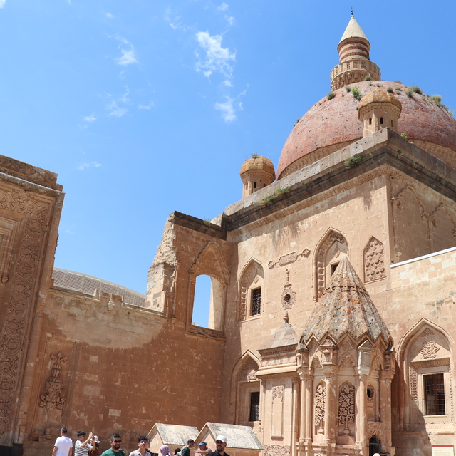 Ağrı'daki İshak Paşa Sarayı geleneksel Türk sanatlarına ev sahipliği yaptı