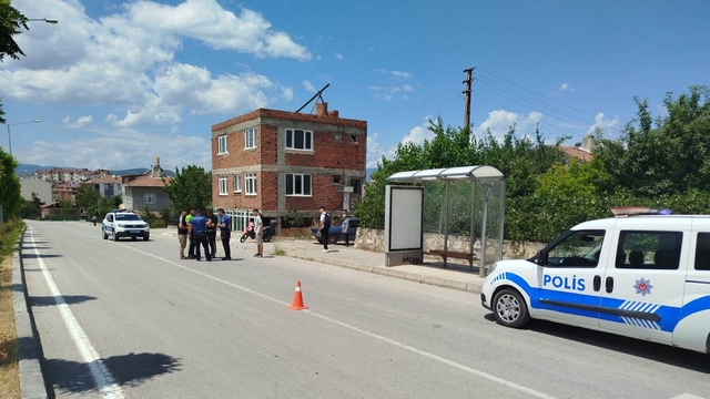 Sinop'ta otomobilin çarptığı bisikletteki 2 çocuk yaralandı