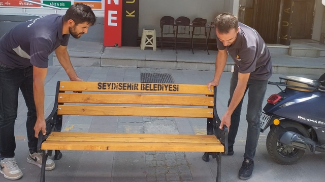 Seydişehir Belediyesi ürettiği bank ve mobilyalarla belediye bütçesine katkı sağlıyor