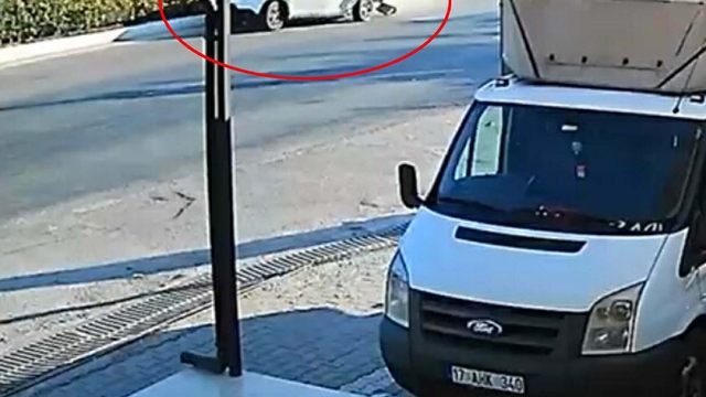 Kamyonun otomobillere çarptığı, 1 kişinin öldüğü kazada kamerada