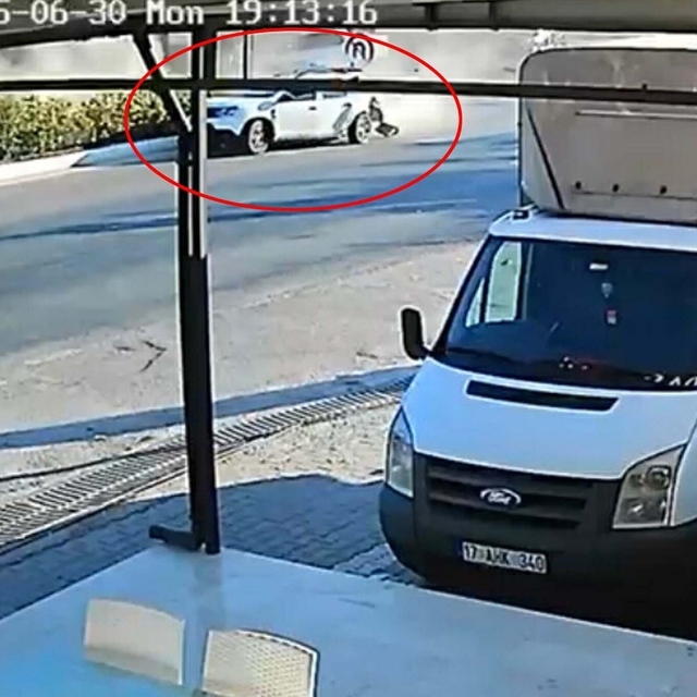 Kamyonun otomobillere çarptığı, 1 kişinin öldüğü kazada kamerada