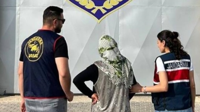 Kırşehir'de, 4 ilde 14 ayrı suç kaydı bulunan hükümlü yakalandı