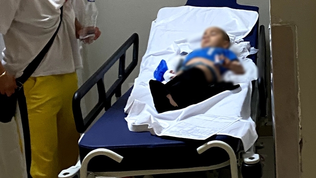 Oynarken alt katın balkonuna düşen 4 yaşındaki Egemen yaralandı