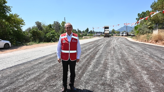 Kepez'de asfaltlama çalışmalarına başlandı