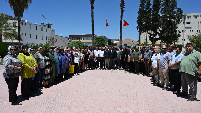 Osmaniye'de Hazreti Muhammed'in karikatür çizimini yayımlayan dergiye tepki