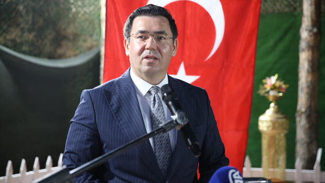 Siirt'te tayini çıkan hakim ve savcılar için veda yemeği