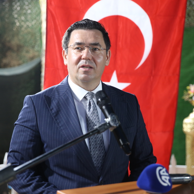 Siirt'te tayini çıkan hakim ve savcılar için veda yemeği