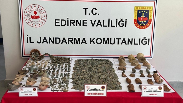 Edirne'de 4 bin 564 parça tarihi eser ele geçirildi