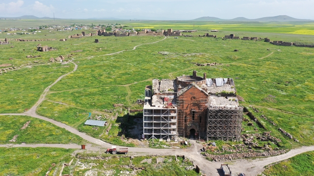 Anadolu'da ilk cuma namazının kılındığı Ani'deki "fetih camisi" restore ediliyor